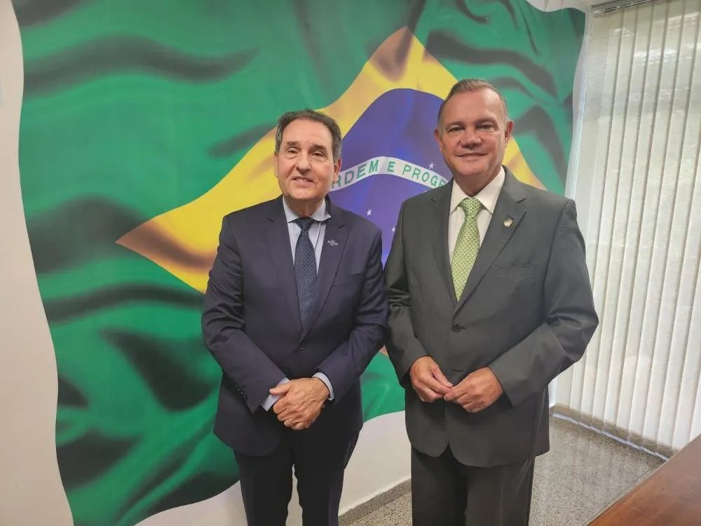 Presidente da Facmat debate impactos da reforma tributária com políticos em Brasília