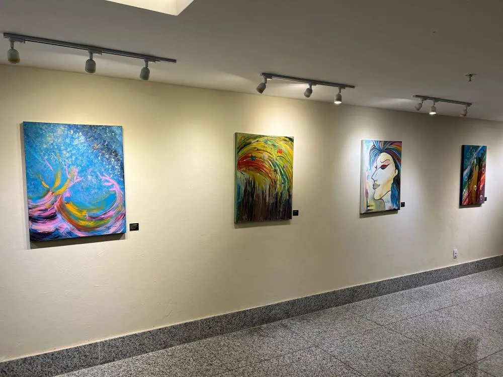 Corredor cultural está recebendo exposição “Miscelânea III”