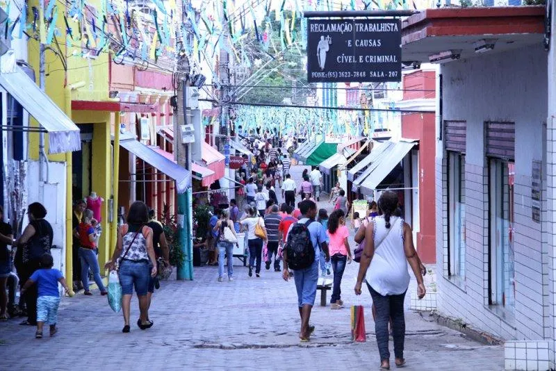 Sexta-feira Santa e Tiradentes: Associação Comercial informa o que abre e o que fecha no feriadão
