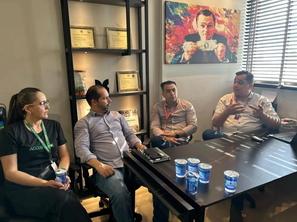 Jovens empresários da ACCuiabá realizam visita técnica na empresa CIGAM