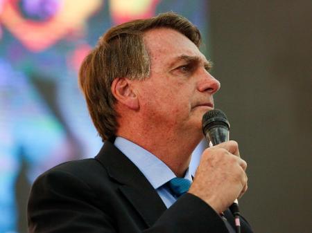 Bolsonaro quer que Auxílio Brasil chegue a R$ 400