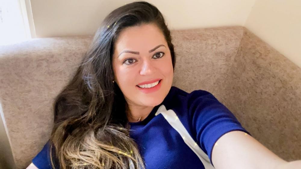 Comerciante enfrenta o câncer de mama e relata a trajetória de fé e superação