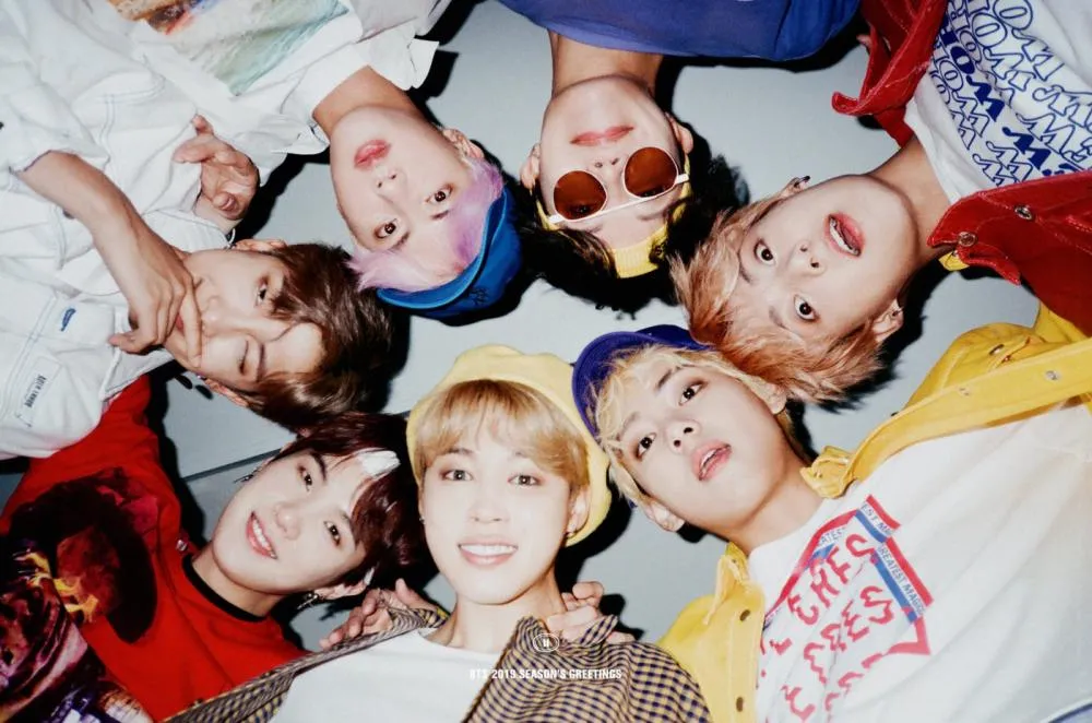 Fãs do grupo BTS se reúnem no Goiabeiras para celebrar o Army Day MT neste sábado (21)