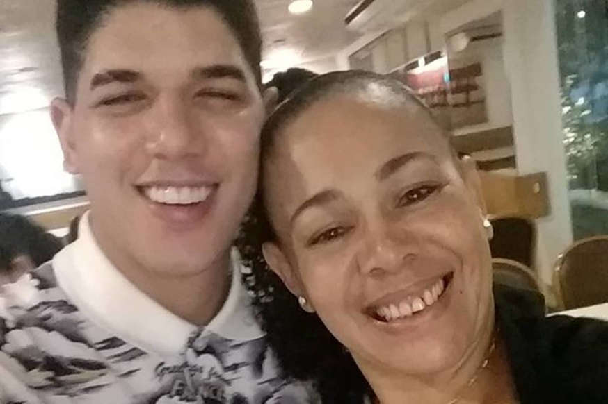 Zé Vaqueiro manda indireta sobre polêmica com a mãe: 