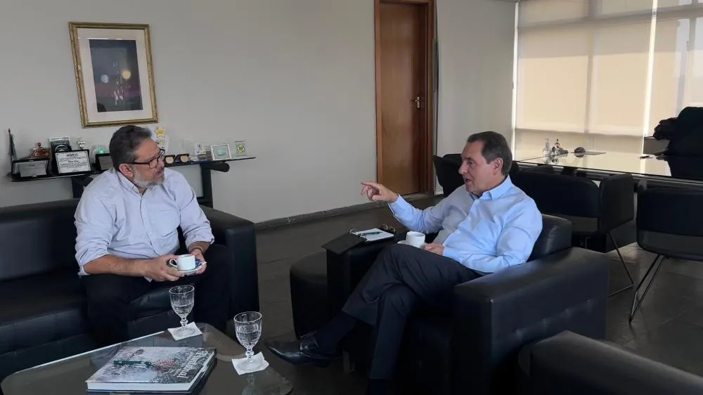 Presidente da Associação Comercial e Empresarial de Itanhangá visita Facmat