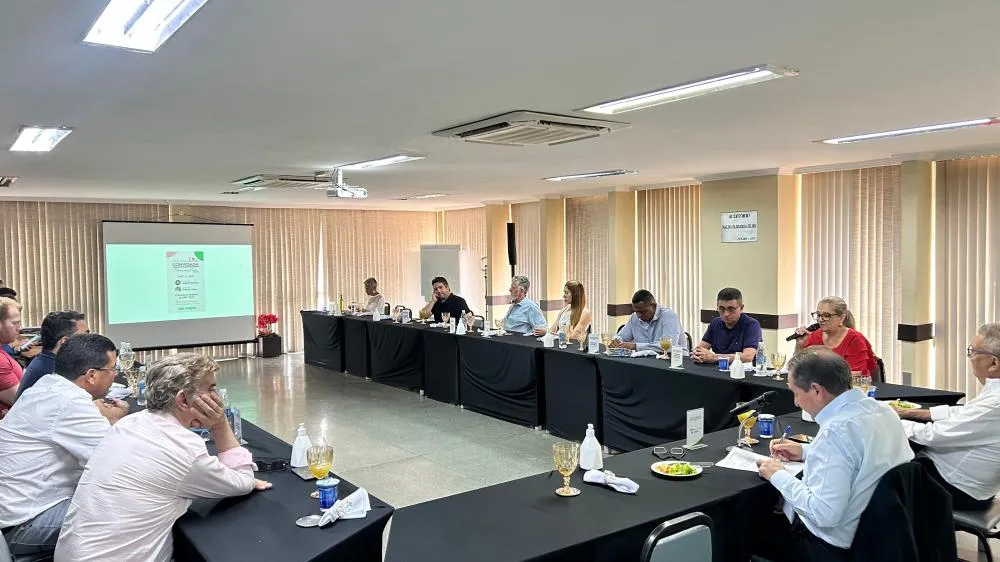 Reunião mensal da ACCuiabá aborda Congresso Estadual, campanha do Dia das Crianças e mobilidade urbana