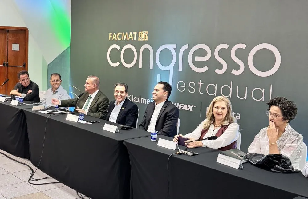 Fortalecimento do comércio, associativismo e reforma tributária marcam abertura do Congresso da Facmat