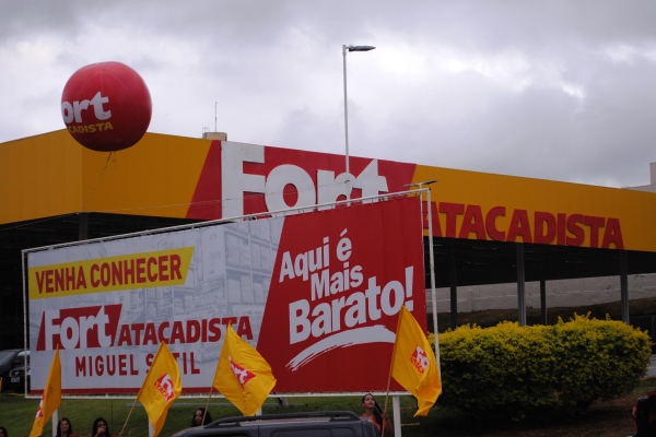 Fort Atacadista e Comper estão com vagas abertas em Cuiabá e Várzea Grande