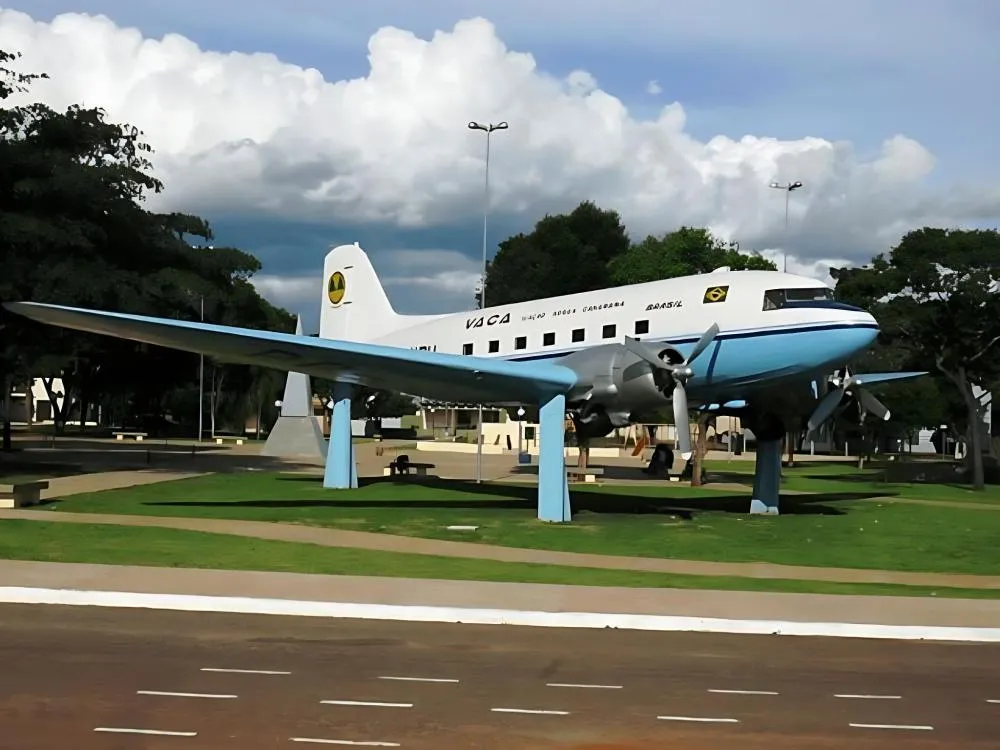 Vídeo sobre esgoto vira caso de polícia na Praça do Avião, em Canarana