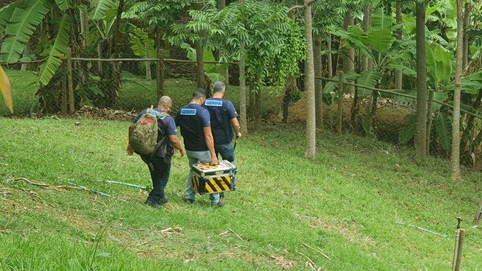 Peritos da aeronáutica vão do RJ a MG para investigar causas do acidente aéreo que matou Marília Mendonça