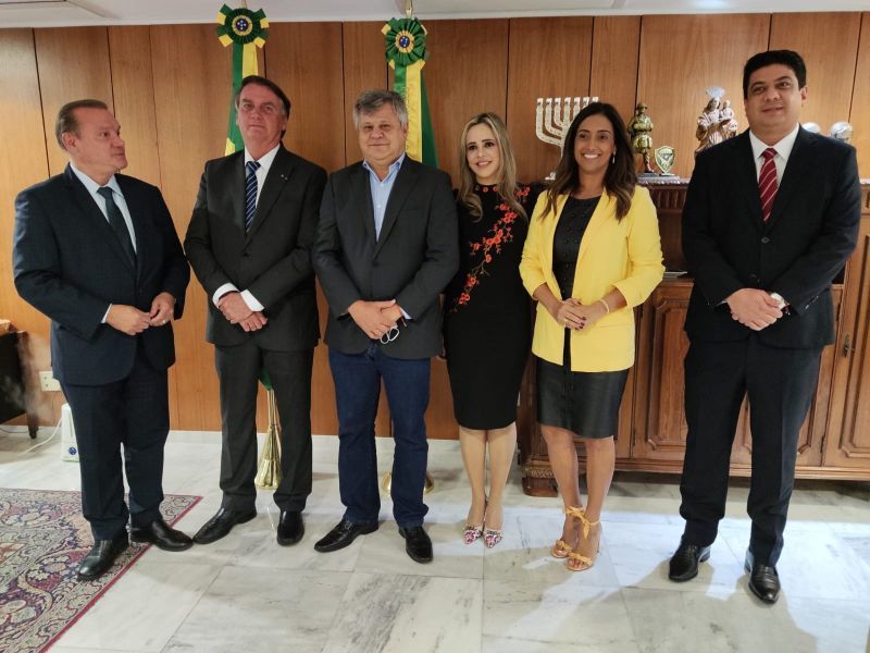 Stopa se reúne com presidente Bolsonaro e ministros em busca de investimentos para Cuiabá