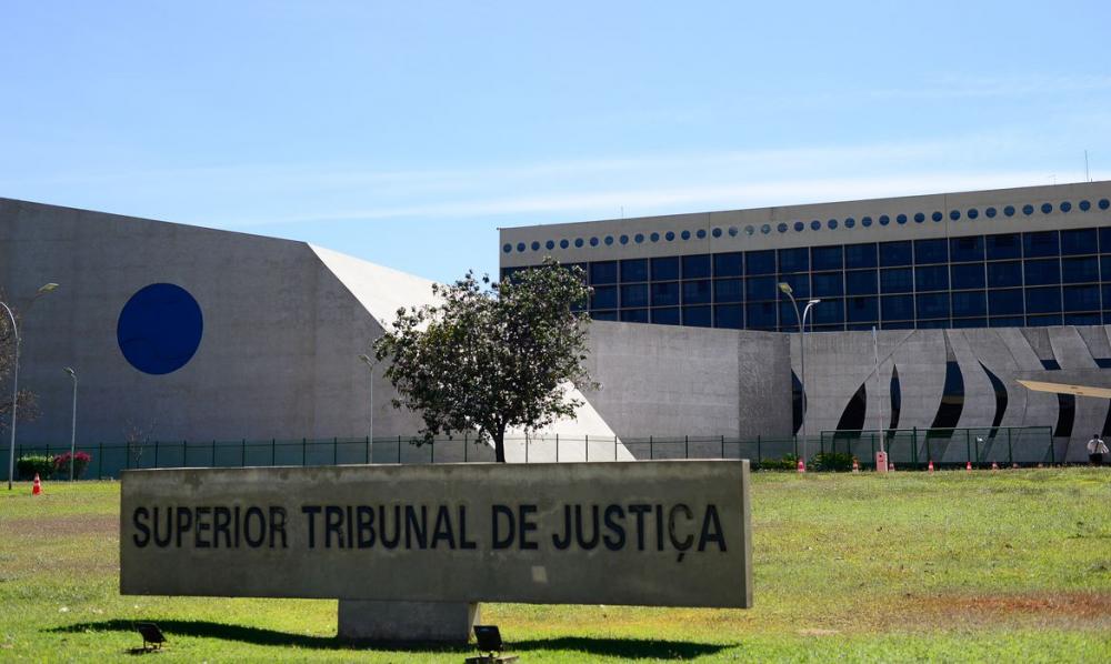 STJ anula todas as decisões de juiz contra Flávio Bolsonaro no caso das rachadinhas