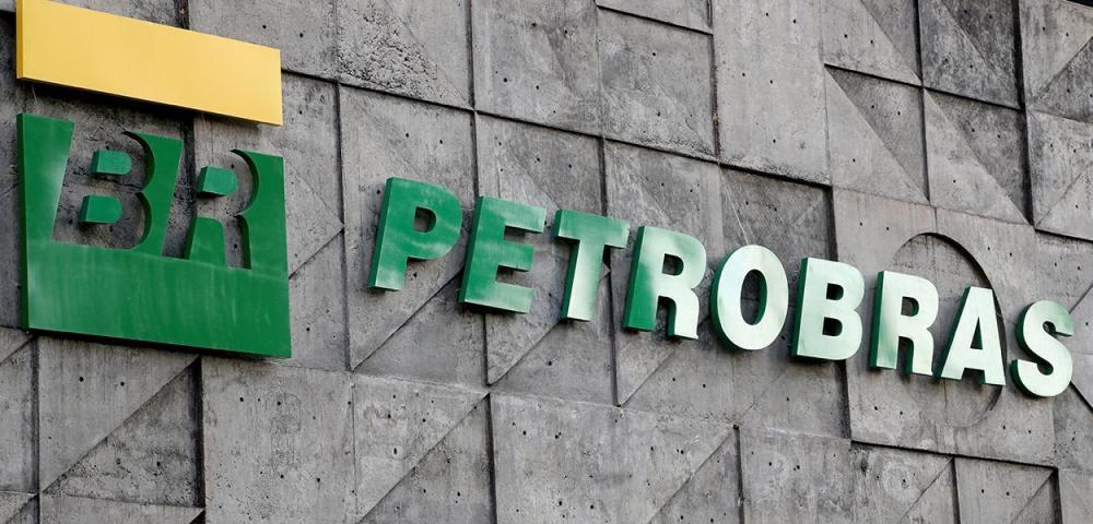 PT culpa Moro por problemas na Petrobras e quer atrelar ex-juiz a alta no combustível
