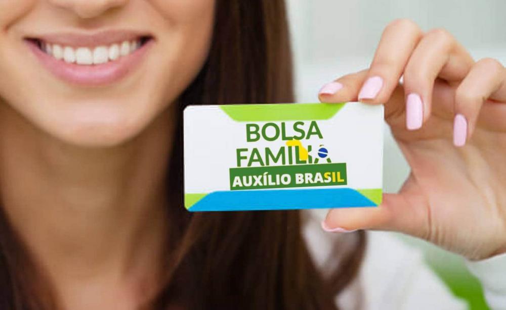Auxílio Brasil começa a ser pago nesta 4ª feira; aplicativo está disponível