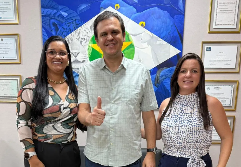 Vereadoras Maria e Ferla apresentam reivindicações ao deputado Thiago Silva