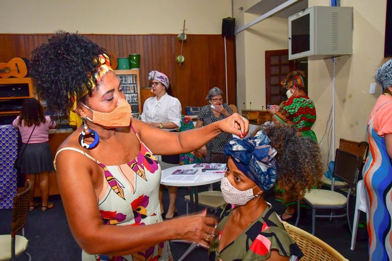 Evento de valorização à cultura afrodescendente marca 11º dia de campanha da Secretaria da Mulher