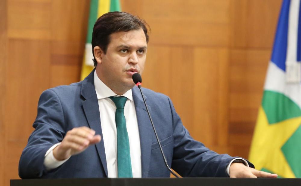Deputado Thiago defende mudanças no Edital de contratação da Seduc-MT