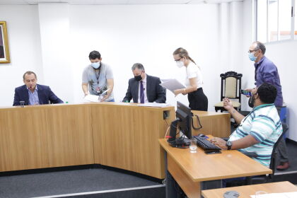 Comissão de Educação solicita reserva de vacina a professores de MT