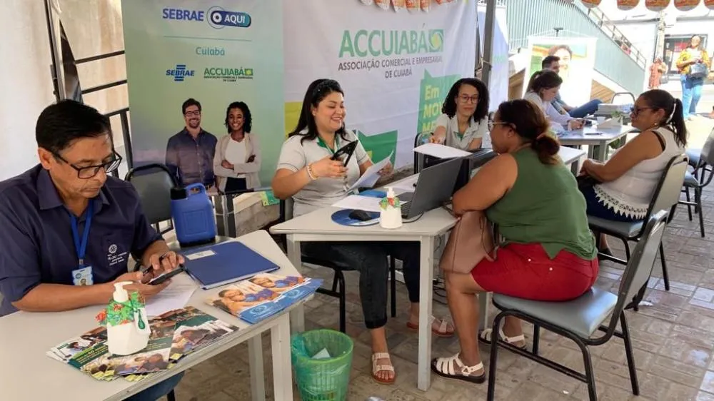 Associação Comercial realiza pré-feira de empregabilidade na Praça da República nesta quinta (7)
