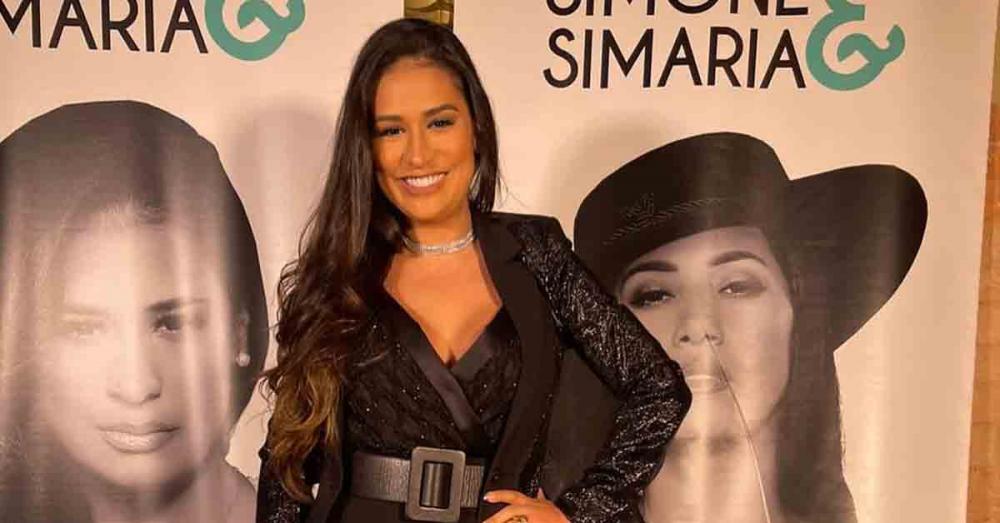 Simone perde 25 kg e mostra antes e depois: ‘Não conseguia me ver no espelho’