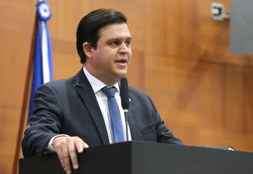 Deputado Thiago Silva cobra urgência em operação tapa-buracos na MT-423 entre Sinop e Claudia