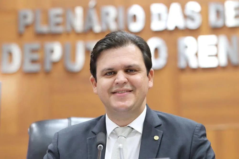 Lei de Thiago Silva cria linha de crédito para energia solar e amplia oportunidades para famílias de baixa renda e MEIs