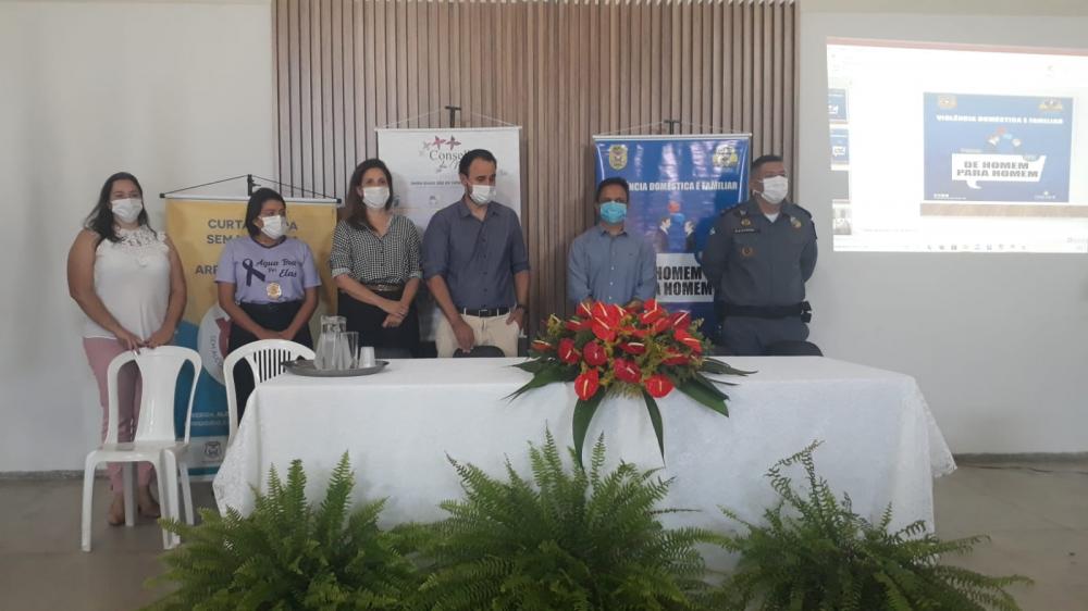 Projeto Papo De Homem Para Homem desenvolvido pela Polícia Civil é apresentado em Água Boa