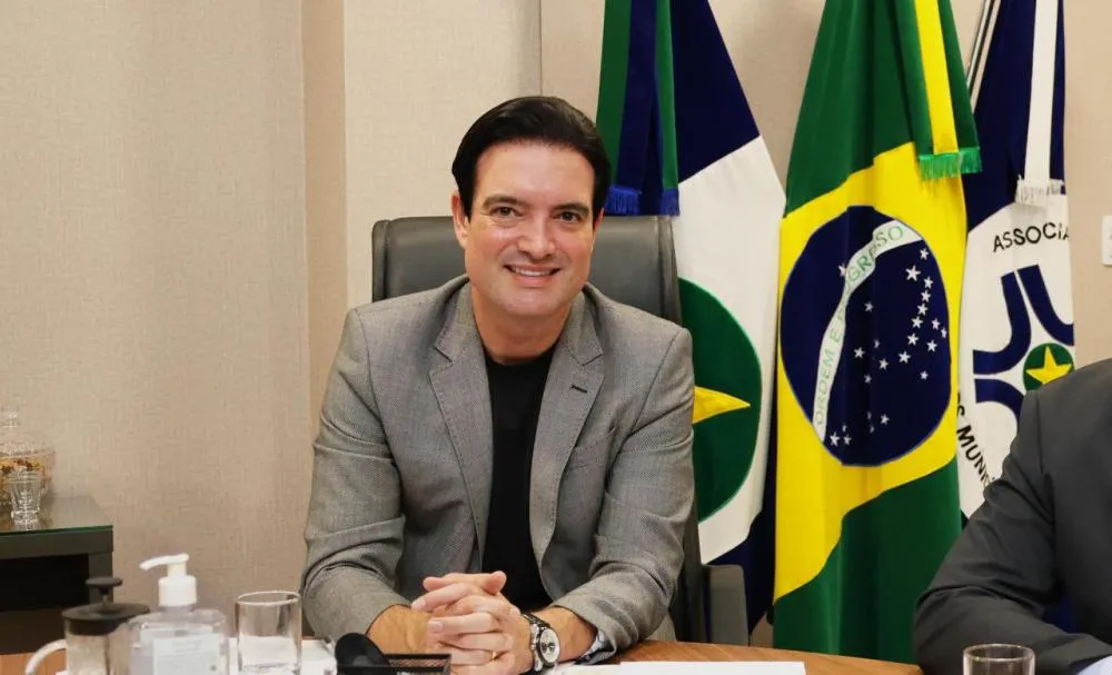 Léo Bortolin lidera entre novatos e aparece em sexto em nova pesquisa para estadual