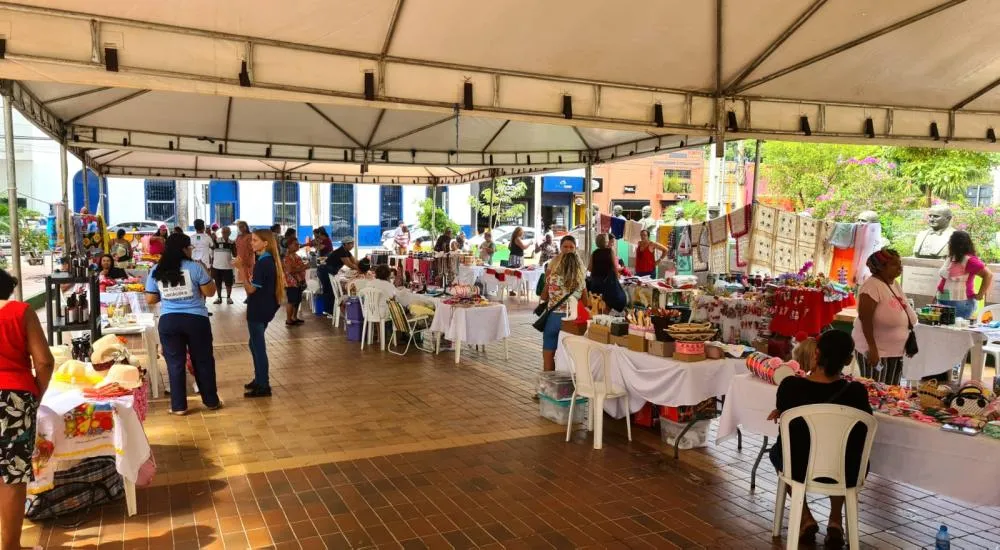 Feira Cultural Artesanato na Praça chega a Acorizal com atrações musicais e gastronomia regional