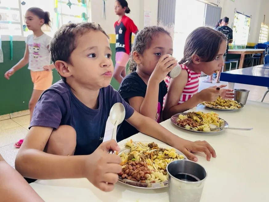 Projeto inédito leva alimentação a crianças durante as férias escolares em Primavera do Leste