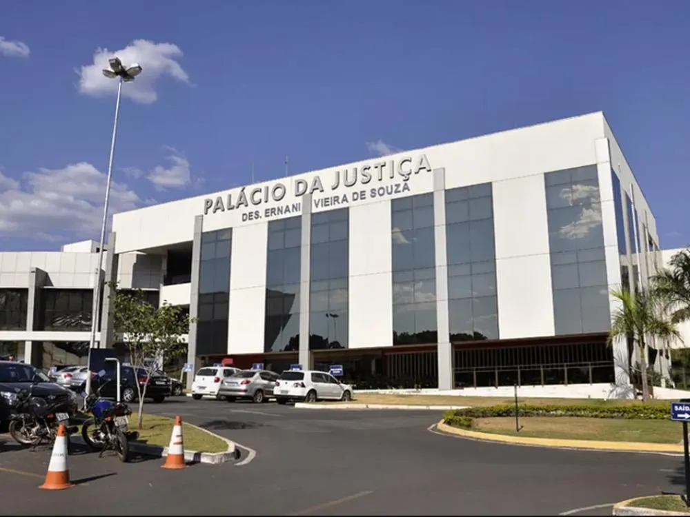 Ação dos consignados segue suspensa e servidores aguardam revisão de contratos em MT