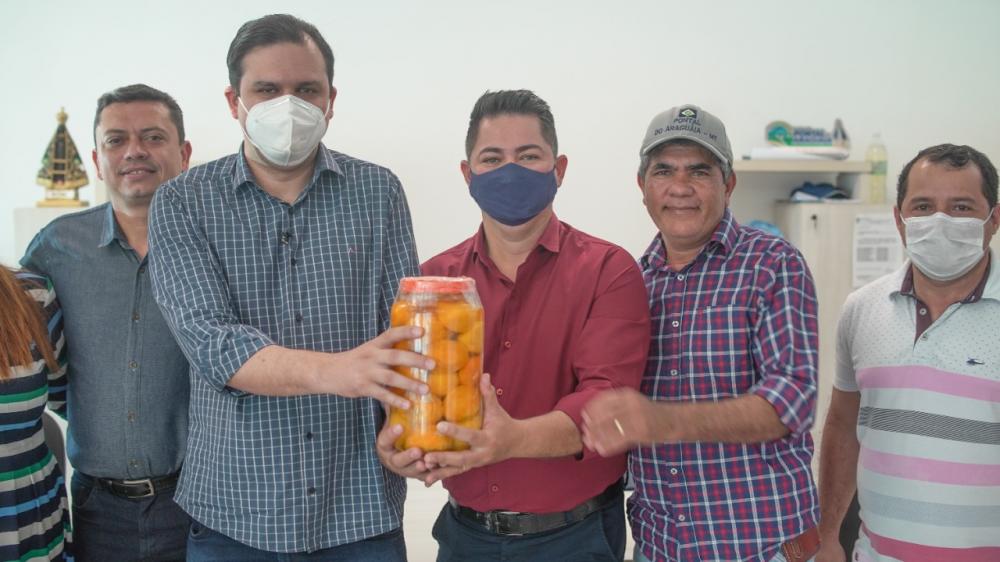 Thiago Silva trabalha ações em prol do fortalecimento da produção de pequi no Araguaia