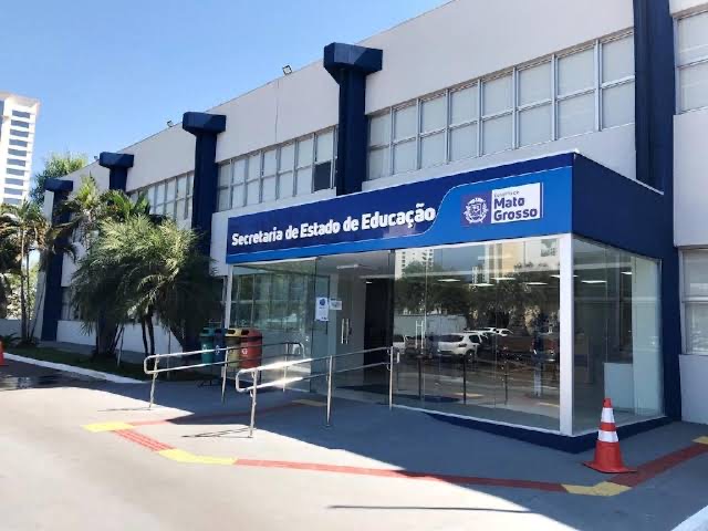 Mais de 30 mil servidores da Seduc já realizaram cursos de capacitação este ano