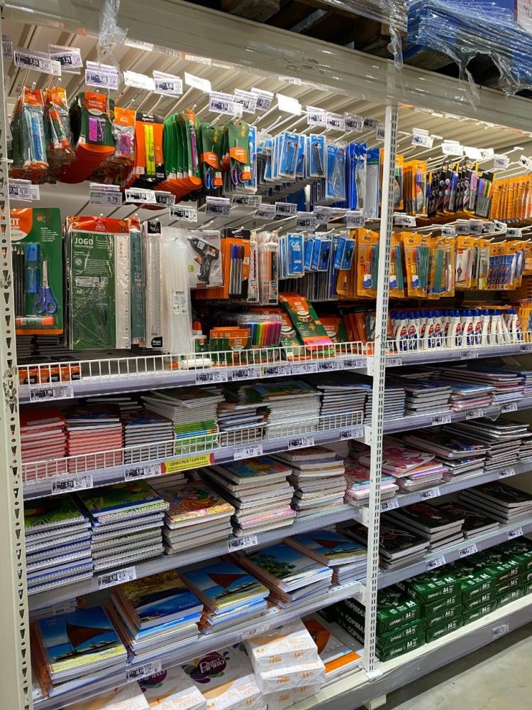 Volta às aulas: compra de materiais escolares nos atacarejos pode gerar economia aos consumidores