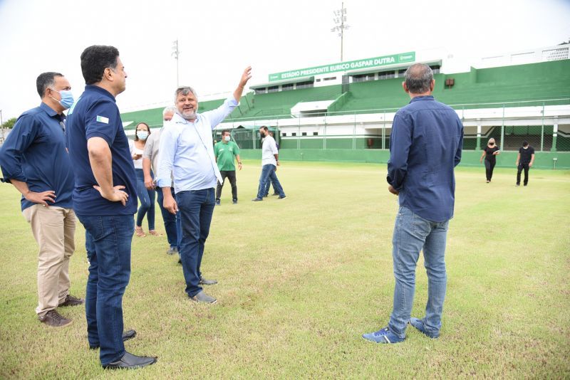 Vice-prefeito destaca obra de qualidade e capacidade do Dutrinha para receber grandes eventos esportivos