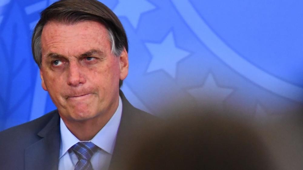 Ainda sem se posicionar sobre guerra, Bolsonaro diz que Brasil defende soberania dos países e que foco é auxiliar brasileiros