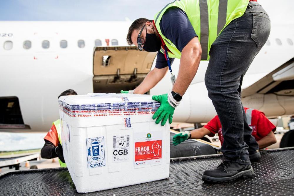 Mato Grosso recebe 34.600 doses de vacina contra a Covid-19 nesta quinta-feira (24)